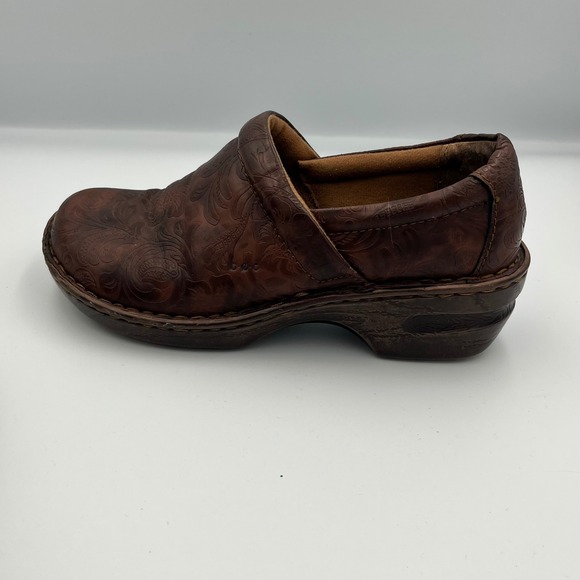 B.O.C Brown Leather Clogs Floral Embossed Comfort Slip On Shoes Size 9 / 40.5 - Picture 7 of 14